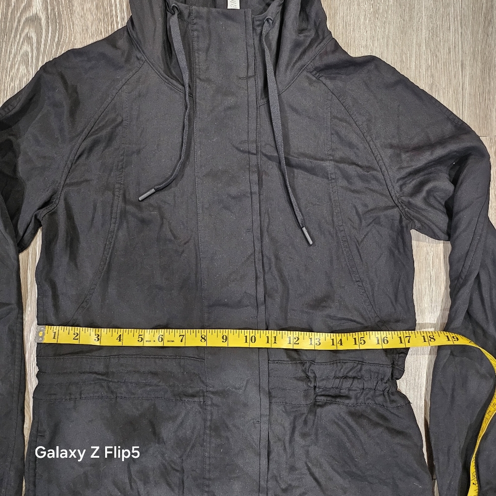 Lululemon City Stroll JacketBlack - Picture 12 of 12